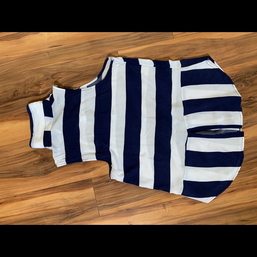 Slendid Magnolia Striped Sleeveless Blouse - Picture 5 of 6
